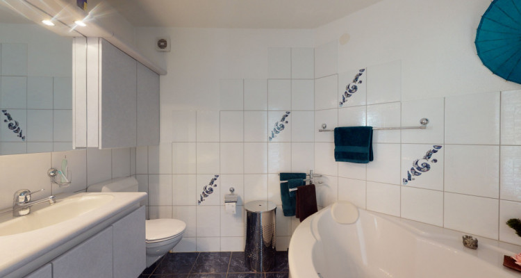 5.5 Zimmer Einfamilienhaus mit schönem Garten und herrlicher Aussicht image 6