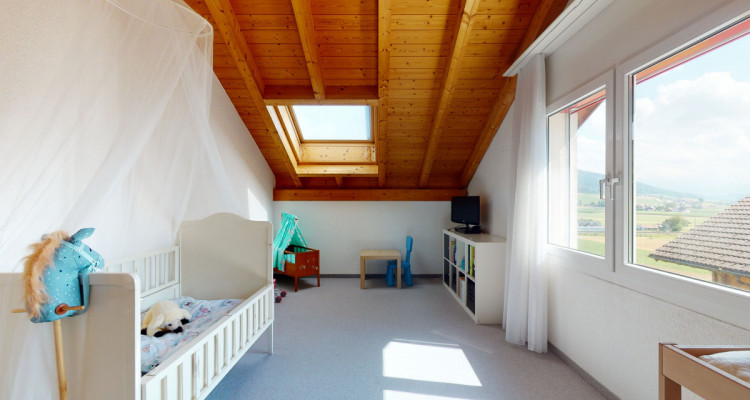 5.5 Zimmer Einfamilienhaus mit schönem Garten und herrlicher Aussicht image 11