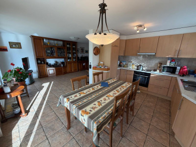 Appartement en viager occupé sans rente ? Spacieux 4.5 pièces avec terrasse, jardin, garage et cave ? Fully (VS) image 1