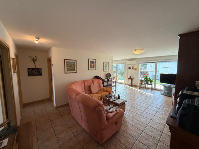 Appartement en viager occupé sans rente ? Spacieux 4.5 pièces avec terrasse, jardin, garage et cave ? Fully (VS) image 4