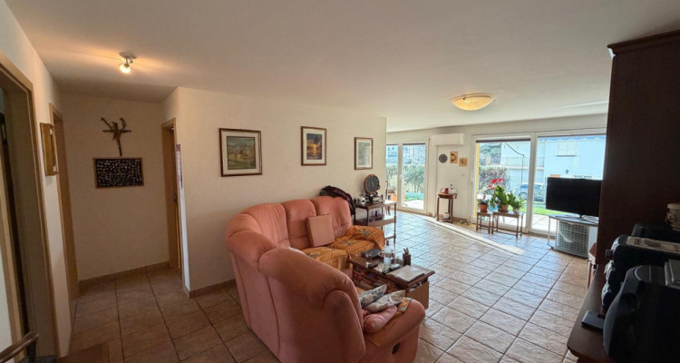 Appartement en viager occupé sans rente ? Spacieux 4.5 pièces avec terrasse, jardin, garage et cave ? Fully (VS) image 4