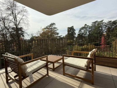 URGENCE – REPRISE DE BAIL : MAGNIFIQUE 3 PIÈCES ATTIQUE À VESSY (GENÈVE) image 8