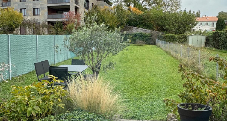 Superbe maison avec jardin à Cologny image 2