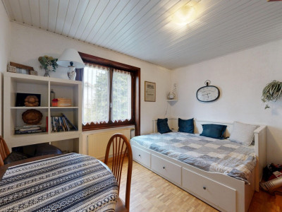 Maison individuelle sur un grand terrain au calme image 8