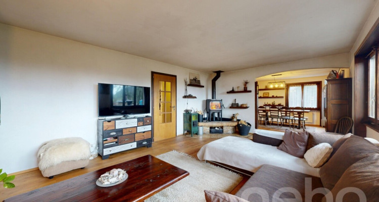 Maison individuelle sur un grand terrain au calme image 2