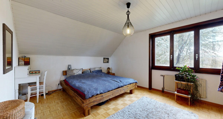 Maison individuelle sur un grand terrain au calme image 7