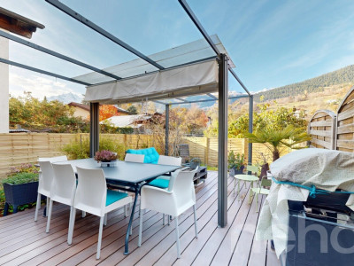 Maison contiguë à Savièse avec vue panoramique et studio attenant image 4