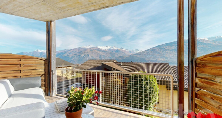 Maison contiguë à Savièse avec vue panoramique et studio attenant image 2