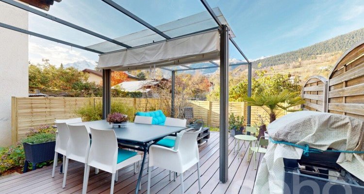 Maison contiguë à Savièse avec vue panoramique et studio attenant image 4