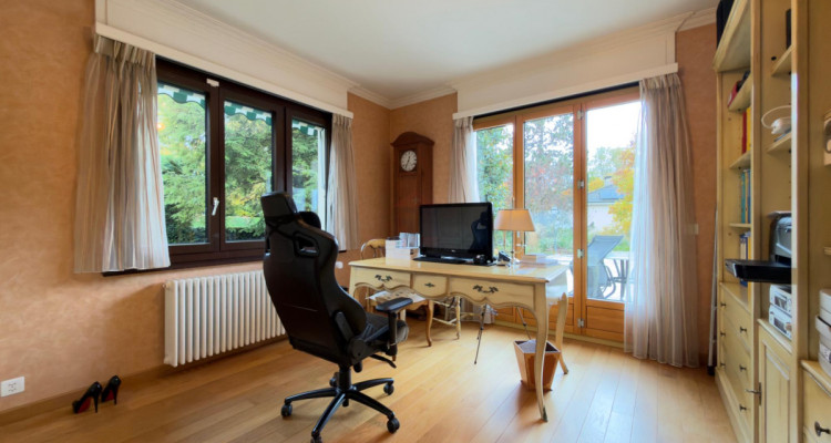 Maison genevoise de 14 pièces où le charme dantan rencontre le confort contemporain image 6