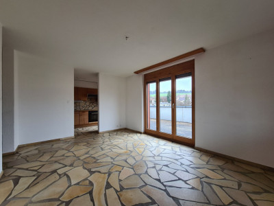 Appartement de 4.5 pièces avec balcon image 2