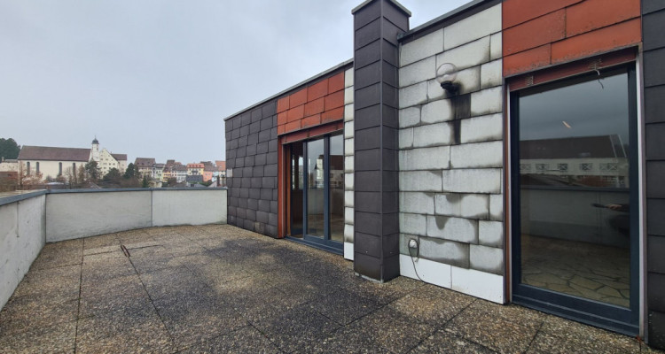 Appartement de 4.5 pièces avec balcon image 1