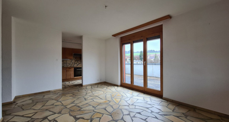 Appartement de 4.5 pièces avec balcon image 2