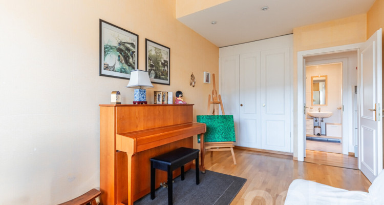 Magnifique attique avec mezzanine dans une résidence de standing image 12