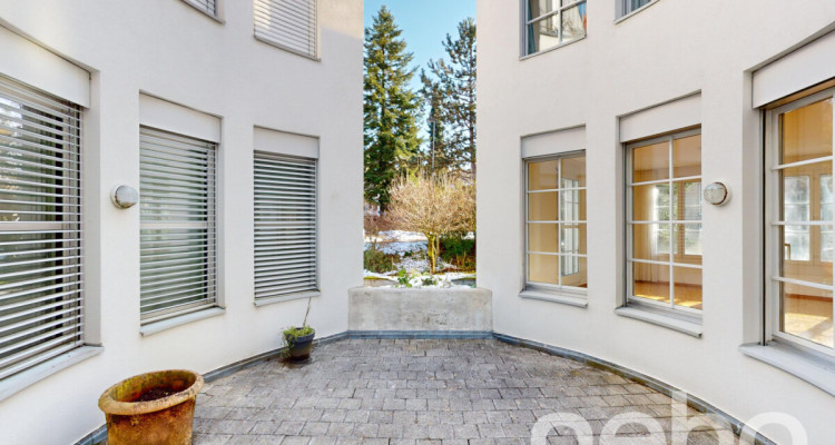 Ruhig gelegene 4.5-Zimmer-Maisonette mit Dachterasse in Bonstetten image 1