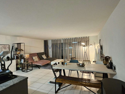 Stilvolles Wohnen mit Weitblick in die Churer Alpen image 3