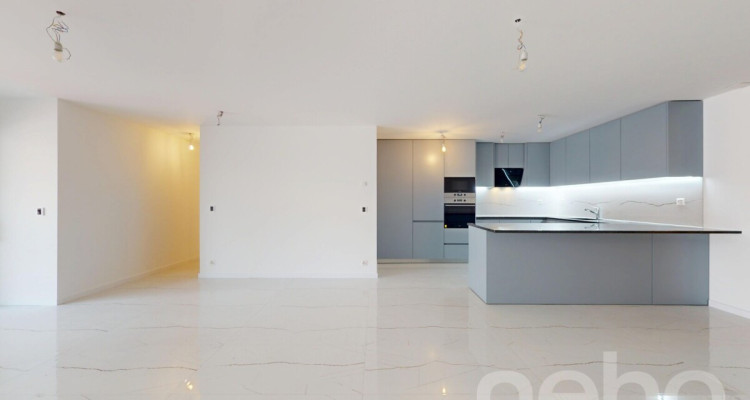 3.5 pièces neuf de standing avec ascenseur privé à Champagne image 3