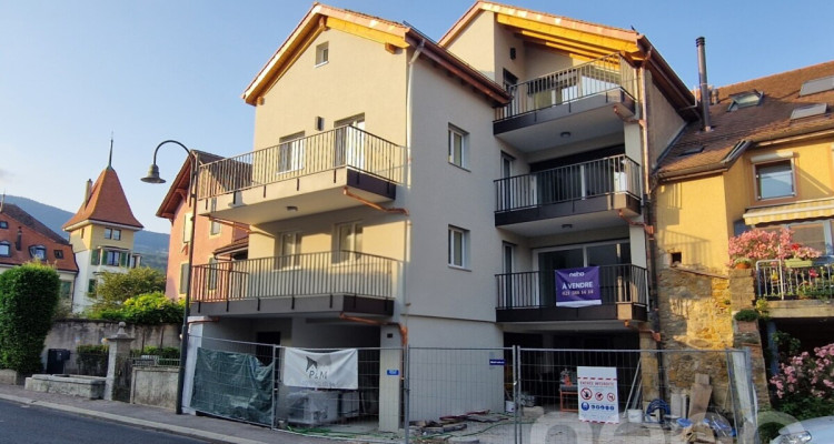 3.5 pièces neuf de standing avec ascenseur privé à Champagne image 10