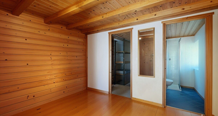 Exclusivité: Maison familiale de 2 appartements et un studio à Salvan image 9