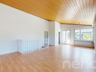 5.5-Zi.-Einfamilienhaus mit Garten, Teich & vielseitigen Optionen image 3