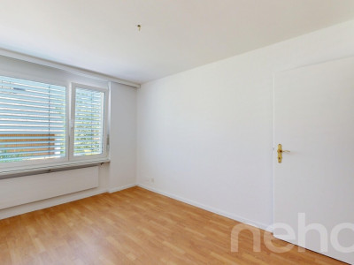 5.5-Zi.-Einfamilienhaus mit Garten, Teich & vielseitigen Optionen image 7