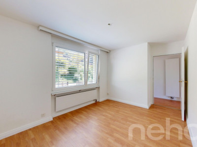 5.5-Zi.-Einfamilienhaus mit Garten, Teich & vielseitigen Optionen image 8