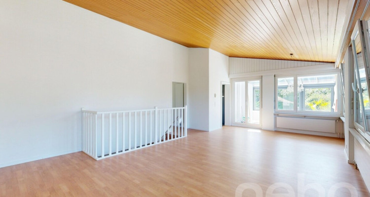 5.5-Zi.-Einfamilienhaus mit Garten, Teich & vielseitigen Optionen image 3