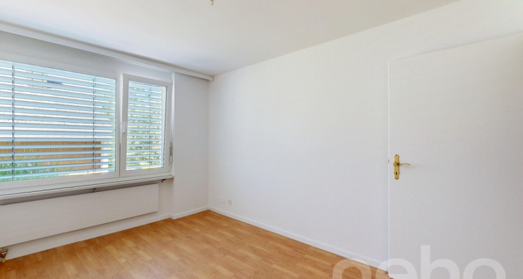 5.5-Zi.-Einfamilienhaus mit Garten, Teich & vielseitigen Optionen image 7