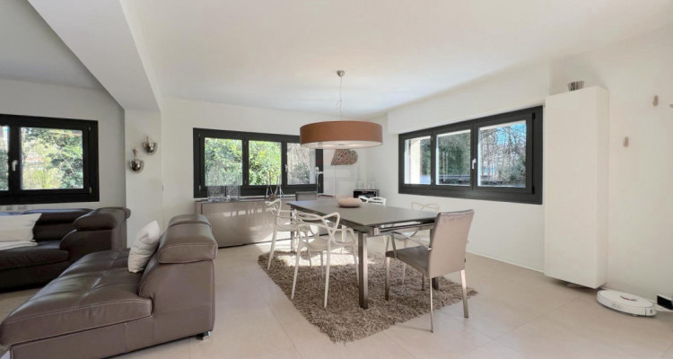 Sublime villa individuelle au calme dans un cadre verdoyant image 4