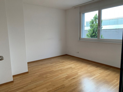 Moderne 3.5-Zimmer-Wohnung im 3. OG an zentraler Lage in Kriens image 11