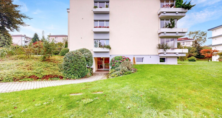 Attraktive 4.5-Zimmer-Wohnung mit Balkon an ruhiger Lage in Widen image 3