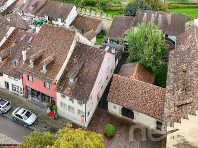Mehrfamilienhaus mit 4 Wohnungen, Studio und Garage in zentraler Lage image 1