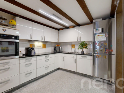 Mehrfamilienhaus mit 4 Wohnungen, Studio und Garage in zentraler Lage image 4