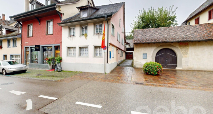 Mehrfamilienhaus mit 4 Wohnungen, Studio und Garage in zentraler Lage image 2