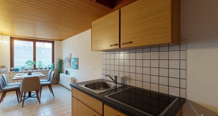 Mehrfamilienhaus mit 4 Wohnungen, Studio und Garage in zentraler Lage image 5