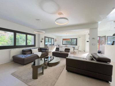 Sublime villa individuelle au calme dans un cadre verdoyant image 2