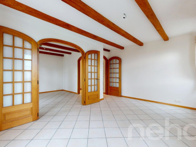 Immeuble locatif et 3 surfaces activités/stockage image 4