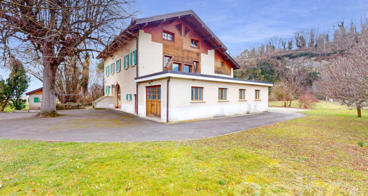 Immeuble locatif et 3 surfaces activités/stockage image 2