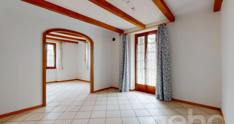 Immeuble locatif et 3 surfaces activités/stockage image 7