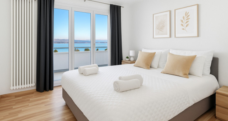 Vue lac panoramique 180° – Appartement meublé d’exception image 2