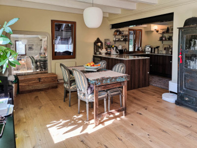 À vendre – Élégant duplex rénové avec jardin privatif à Presinge image 2