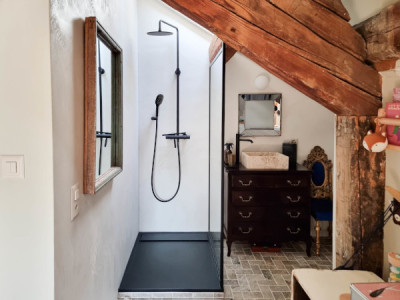 À vendre – Élégant duplex rénové avec jardin privatif à Presinge image 8