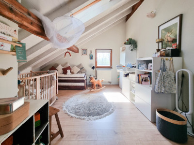 À vendre – Élégant duplex rénové avec jardin privatif à Presinge image 5