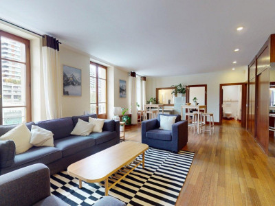 Offices for rent on the banks of the Rhône, in a character building image 1