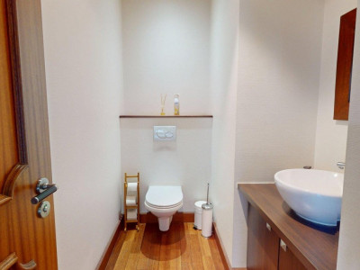 Offices for rent on the banks of the Rhône, in a character building image 10