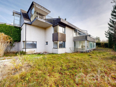 Villa mit Innenpool -  Wohntraum mit Weitsicht und Potenzial image 2