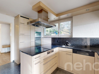 Villa mit Innenpool -  Wohntraum mit Weitsicht und Potenzial image 7