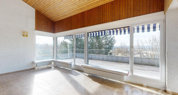 Villa mit Innenpool -  Wohntraum mit Weitsicht und Potenzial image 5