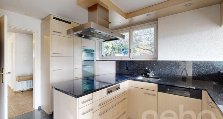 Villa mit Innenpool -  Wohntraum mit Weitsicht und Potenzial image 7