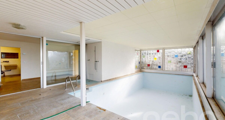 Villa mit Innenpool -  Wohntraum mit Weitsicht und Potenzial image 9